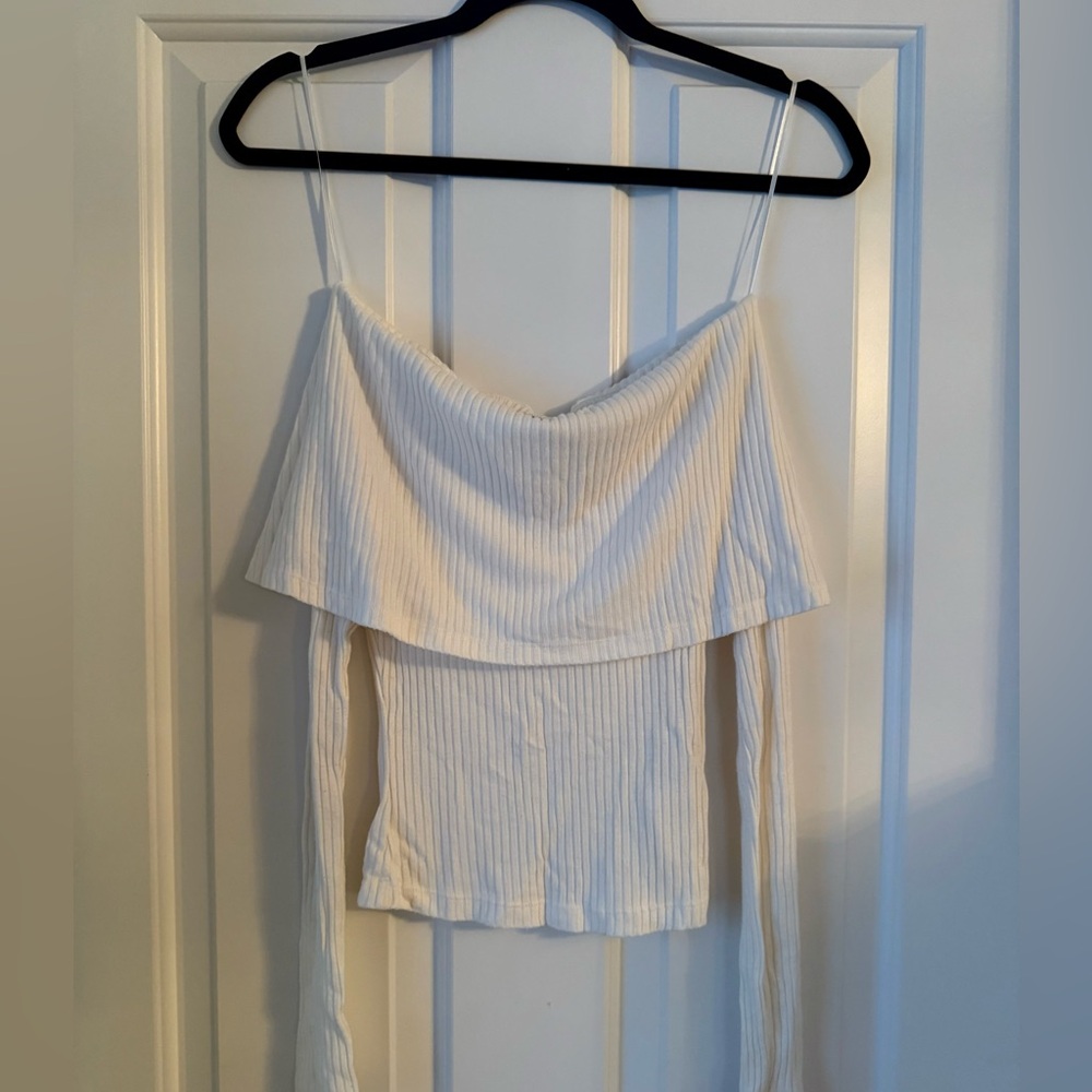 Urban outfitters white long sleeve, xs